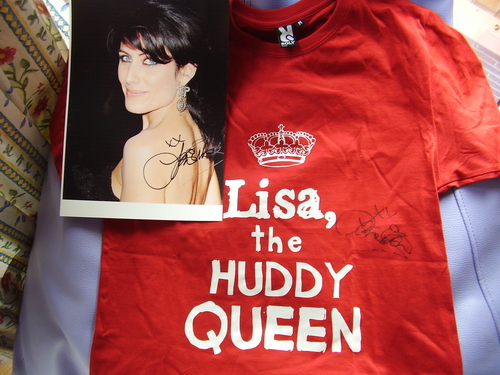  The Huddy reyna signed my t-shirt and the picture ^^
