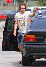 18/04/2010 - David forgets his coffee ;)