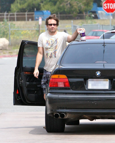 18/04/2010 - David forgets his coffee ;)