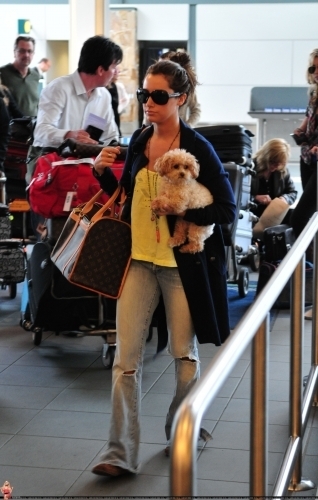  Ashley @ Vancouver Airport