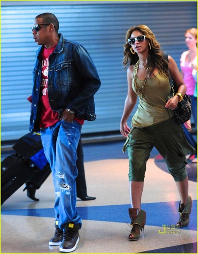 Beyonce & Jay-Z: Coachella is Over!