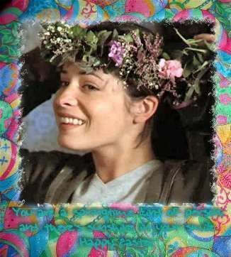  cây ô rô, hoa huệ, holly Marie Combs