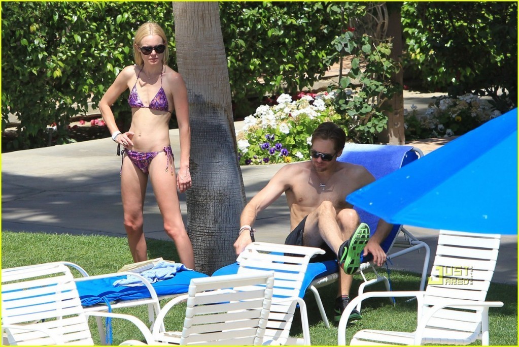 litrato of Kate Bosworth & Alexander Skarsgard: Poolside PDA for fans o...