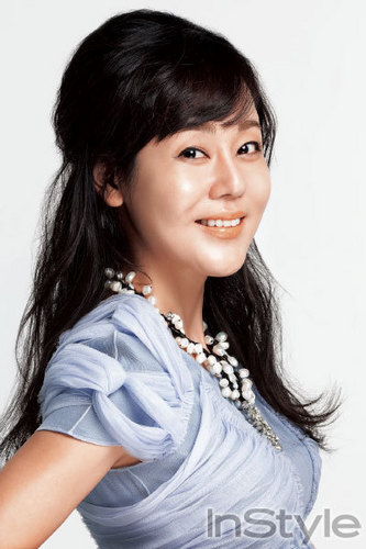  Yunjin Kim INSTYLE KOREA APRIL 2010