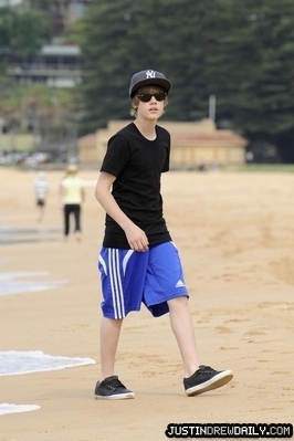  At strand in Sydney, Australia (24th April, 2010)