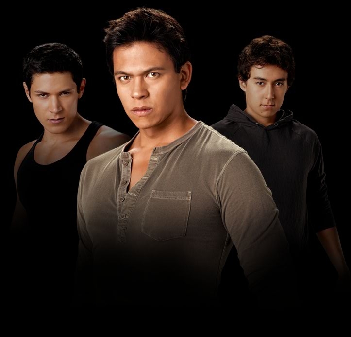http://images2.fanpop.com/image/photos/11700000/Eclipse-Official-Site-is-Up-New-Cast-Promo-Pictures-twilight-series-11709331-723-693.jpg