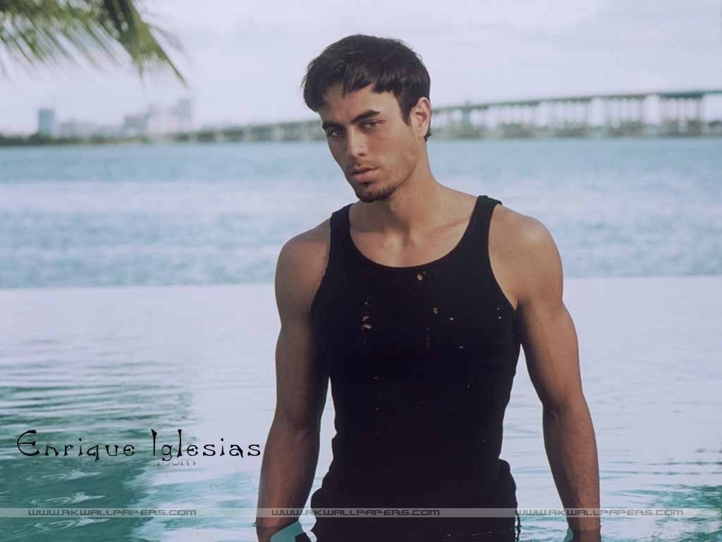 Enrique Iglesias - Photos Hot