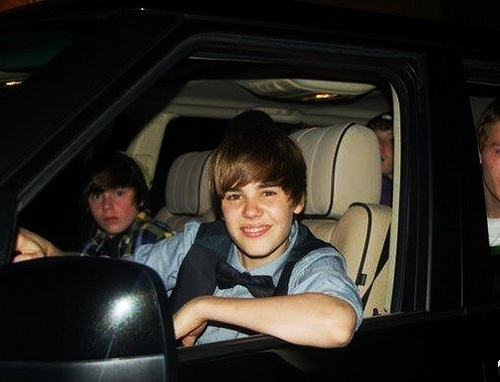  Justin Bieber in the car with a friend (Rare)