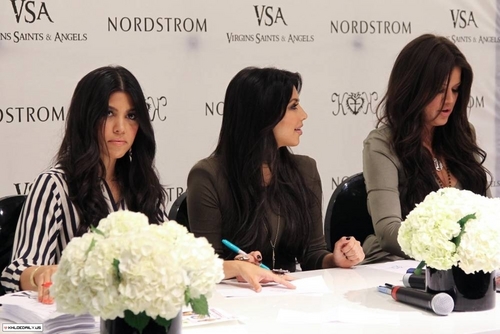  The Kardashian Sisters