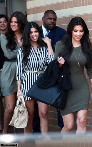  The Kardashian Sisters