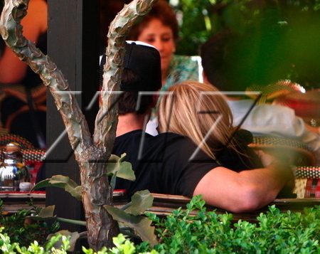  avril and brody in hollywood