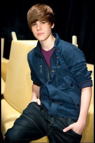  this is a hottie named justin bieber<3