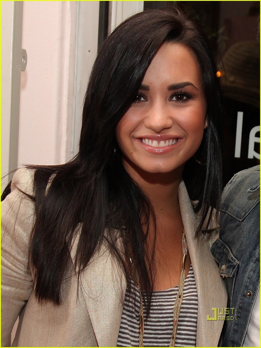 Demi+lovato+hair+extensions