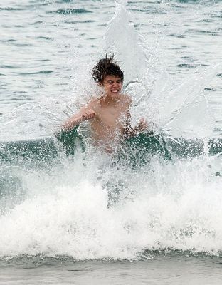 new pics of justin bieber shirtless. MORE NEW Justin Bieber#39;s