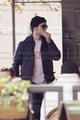 Rob Spotted Having Lunch Today in Vancouver - robert-pattinson photo