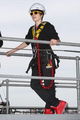 Candids > 2010 > April 27th - Bungee Jumping In New Zealand  - justin-bieber photo