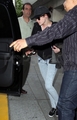 Kristen arriving in NYC - robert-pattinson-and-kristen-stewart photo