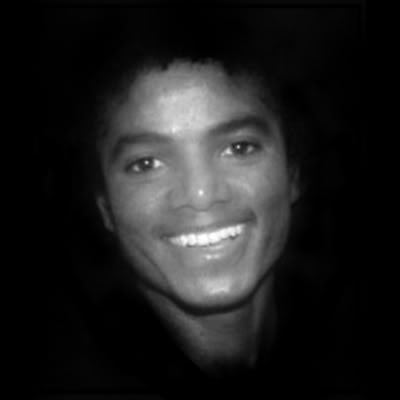  Michael is so sweet inoccent cute adorable sexy everything :D We l’amour toi