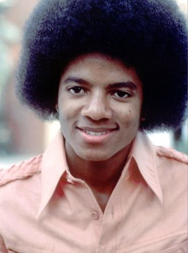  Michael is so sweet inoccent cute adorable sexy everything :D We amor tu