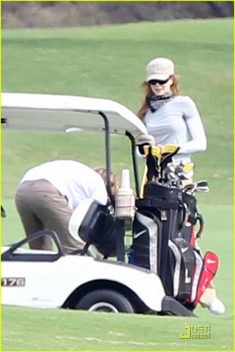  Nicole Kidman & Keith Urban Go Golfing