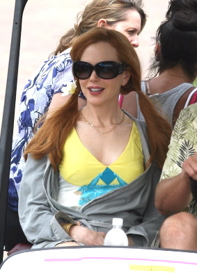  Nicole filming on location in Hawaii