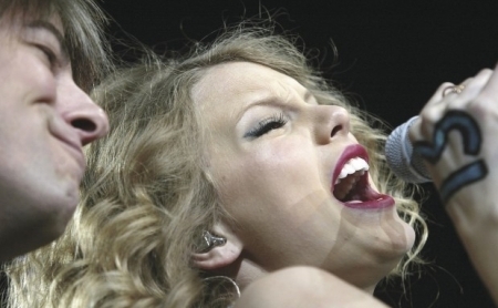  FEARLESS 2010 Tour -Moline IL