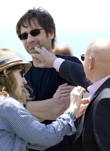  07/05/2010 - David and Evan filming Cali at Venice playa [HQ]