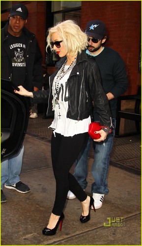  Christina Aguilera: Leather and Louboutins!