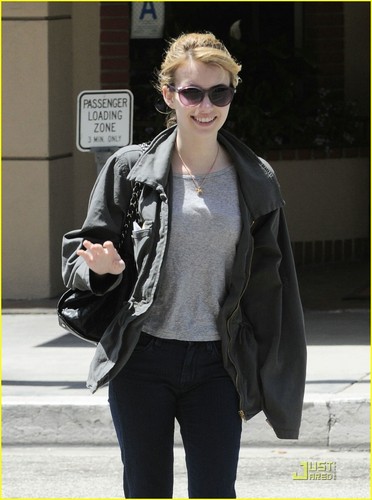 Emma Roberts: Valentine's Tag DVD Out May 18th!