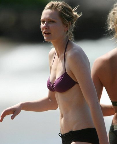  Kirsten: The swimsuit Edition