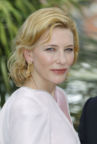  Cate Blanchett: Robin kofia Gets Canned!