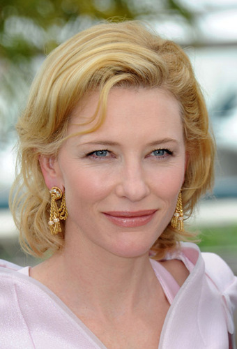  Cate Blanchett: Robin kap, hood Gets Canned!