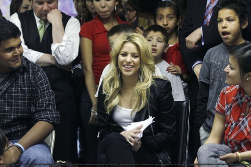  Shakira at the Carl Hayden Youth Center in Phoenix - April 29