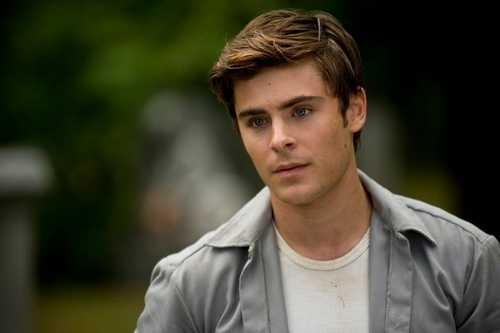  Zac Efron in The Life and Death of Charlie St nuage