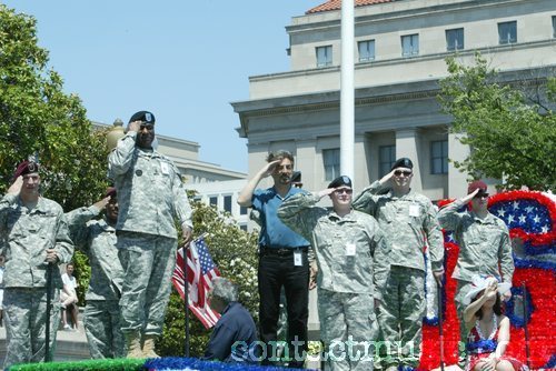  Annual Memorial 日 Parade on Constitution Avenue in Washington DC