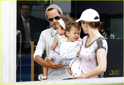  Jennifer Lopez: Monaco Madness with the Kids!