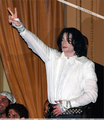 MJ  ^__^ - michael-jackson photo