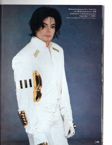 Michaell Jackson hes number one ;)