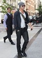 More pictures of Kellan arriving at LaGuardia Airport on May 15  - twilight-series photo