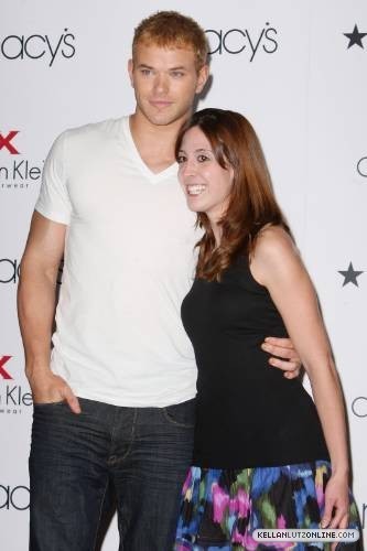 Promoting Calvin Klein X Underwear at Macy's - 15 May 2010
