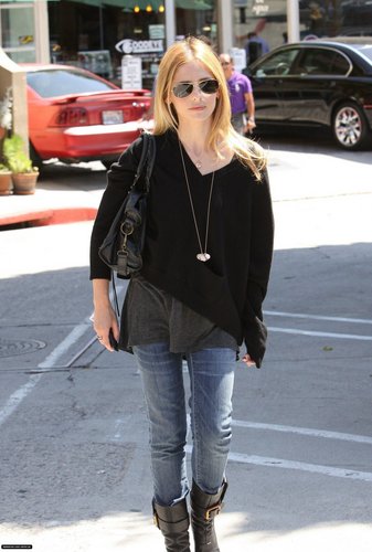  Sarah Out in Beverly Hills - May 10