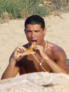  ronaldo eat पिज़्ज़ा, पिज्जा