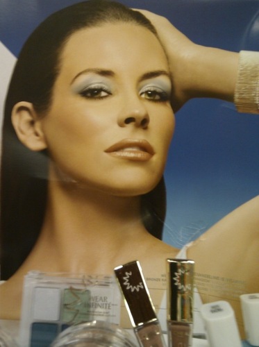  Evangeline Lilly- New L'Oreal