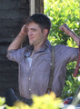 HQ and Untagged Pictures: @ "Water for Elephants" Set - robert-pattinson-and-kristen-stewart photo