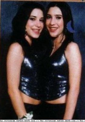  фото of The Veronicas younger