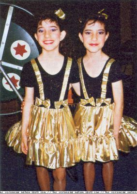  foto's of The Veronicas younger