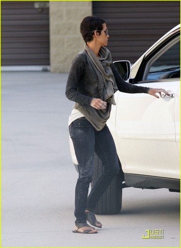 Halle Berry Gets Down And Dirty