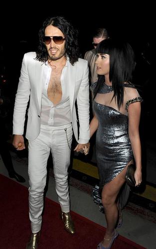  Katy and Russell@the LA premiere of Get Him to the Greek (May 25)
