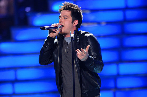 Lee DeWyze Performing 'Beautiful Day' in the Top 2
