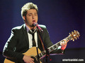 Lee DeWyze Singing "You're Still The One" - american-idol photo